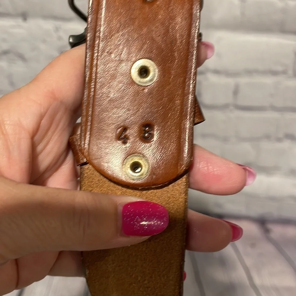 Vintage Colorado belt buckle with vintage leather belt size 48